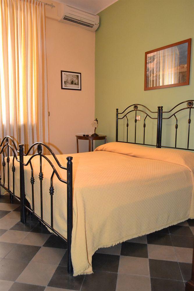 Olimpo Residence Сиракуза Екстериор снимка