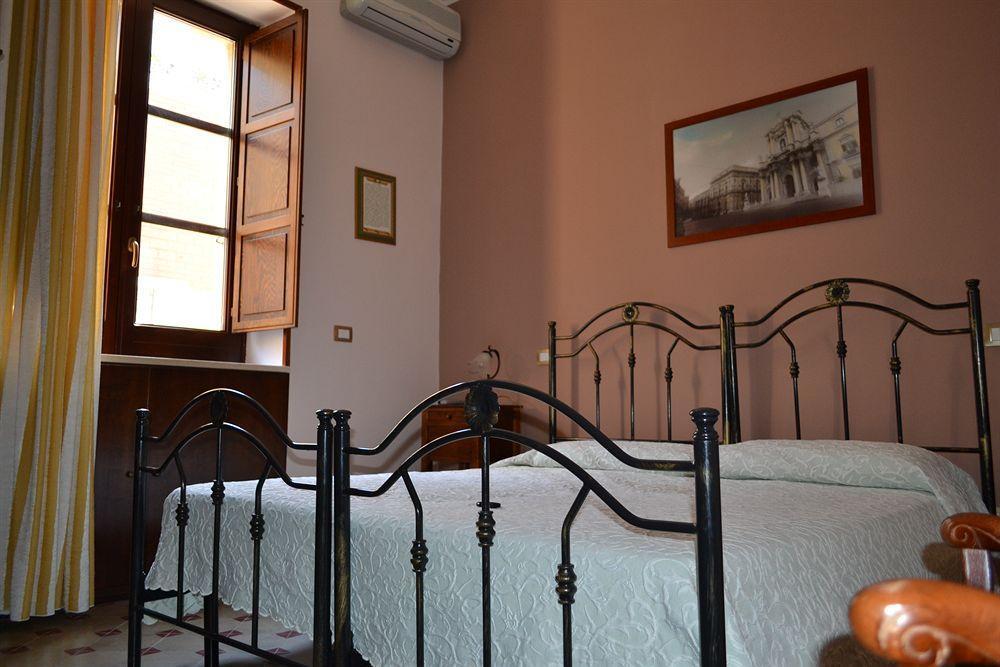 Olimpo Residence Сиракуза Екстериор снимка