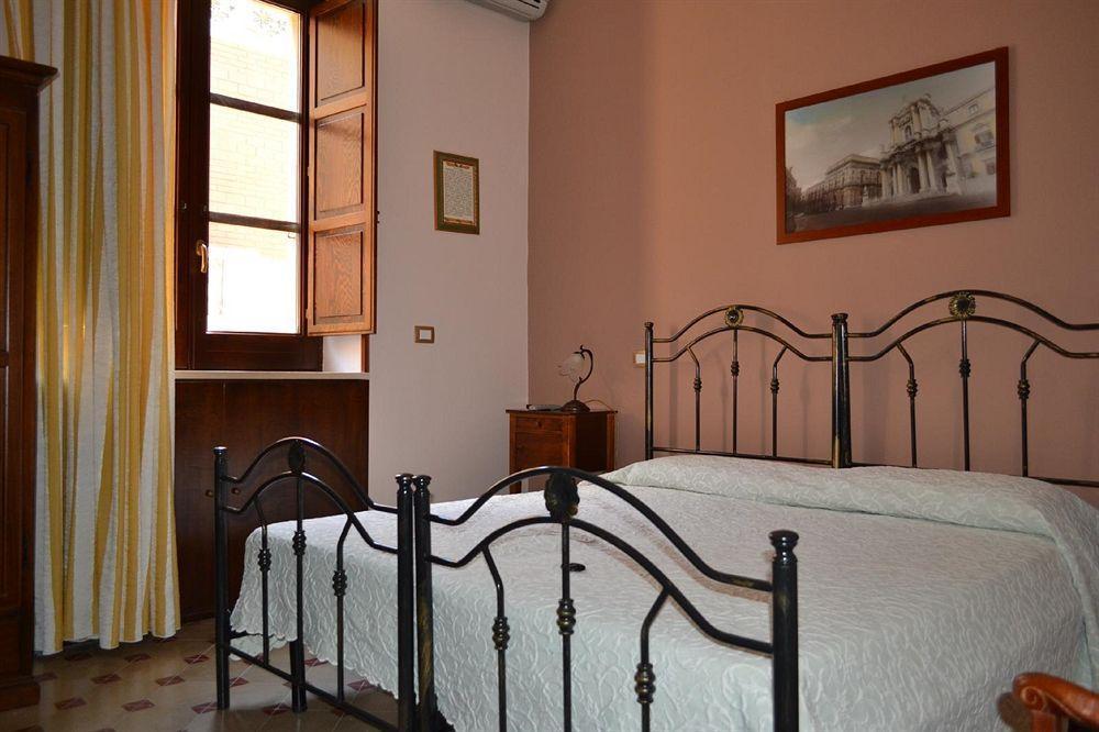 Olimpo Residence Сиракуза Екстериор снимка